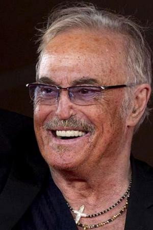 Franco Califano in Viola Kisses Everybody