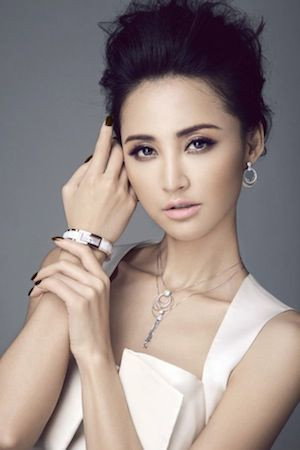 Zhang Xinyi in Lost on Journey