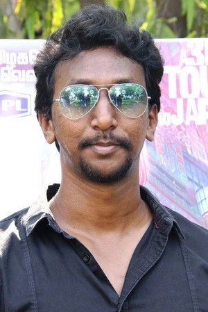 Gokulnath in Magalir Mattum