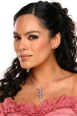 Rossana San Juan in Absuelto para matar