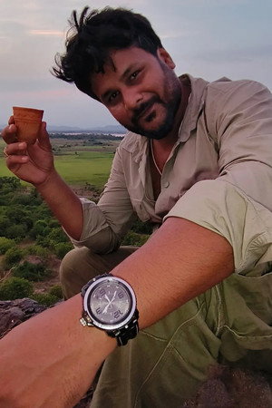 Udit Guru in Bou Buttu Bhuta