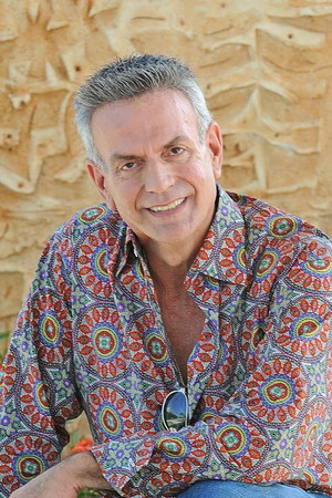 Jorge Luis Ramos in Linda Sara