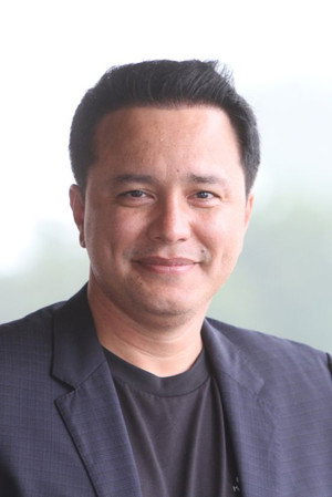 Eizlan Yusof in Balun