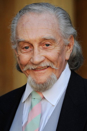 Roy Dotrice in The Prince and the Pauper