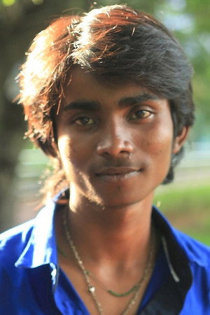 Aruvi Bala in Sathru