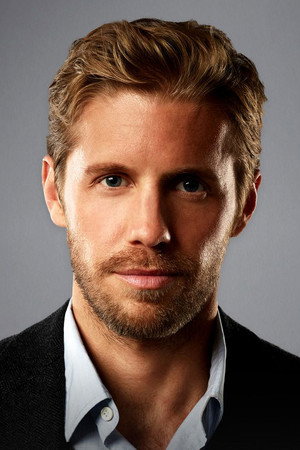 Matt Barr in 7 Below