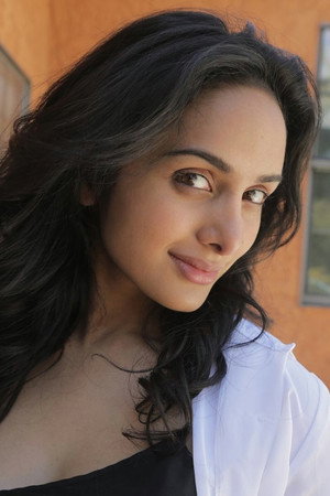 Sasha Sridevi Kumar in Kaaviyyan