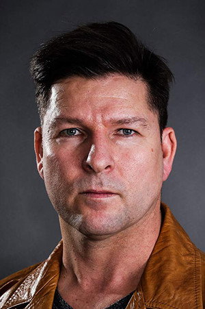 Shane Steyn in Underground