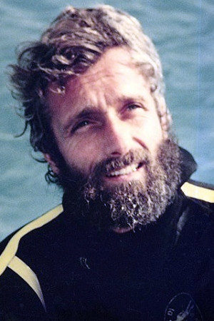 Philippe Cousteau in Becoming Cousteau