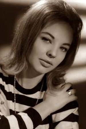 Paloma Valdés in A Nun at the Crossroads