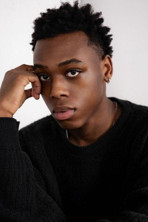Xavier Lawery in Pull/Drift