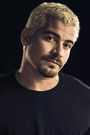 Thiago Martins in Overhaul