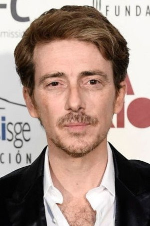 Víctor Clavijo in Bella