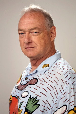 Brian Trenchard-Smith in Machete Maidens Unleashed!