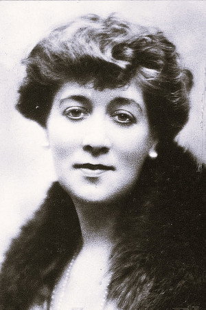 Winifred Harris in Fast and Loose