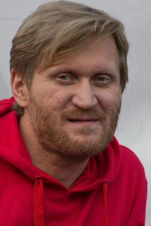 Andrey Rozhkov in Yolki 12