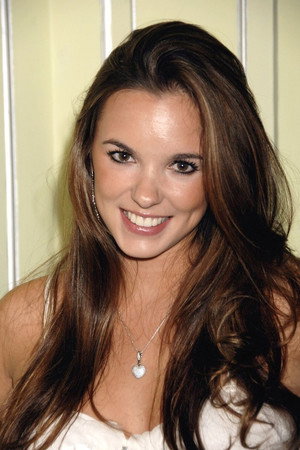 Jodi Albert in Popcorn