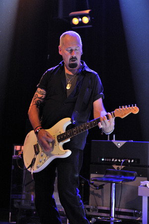 Jon Nichols in Beth Hart - Live at the Royal Albert Hall