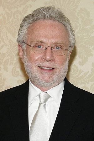 Wolf Blitzer in Never Again: The United States Holocaust Memorial Museum - A Tour with Wolf Blitzer