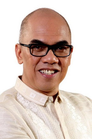 Boy Abunda in Scaregivers