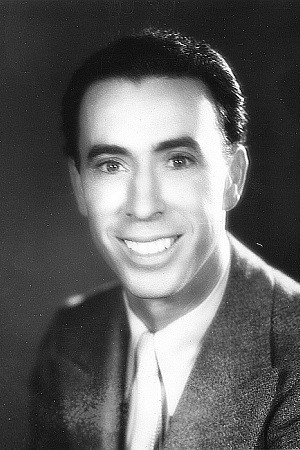 George Chandler in Dead Ringer
