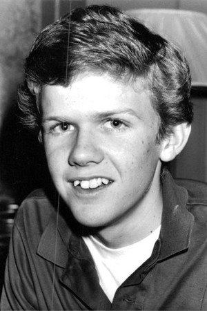 Robert MacNaughton in E T  the Extra-Terrestrial
