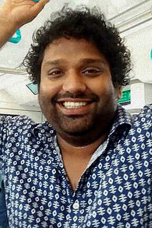 Vipin Atley in Homely Meals