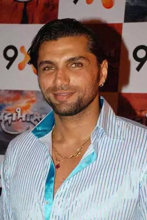 Chetan Hansraj in Vampires Saga