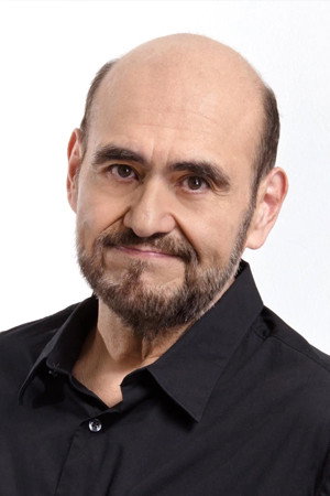 Edgar Vivar in Bandidas