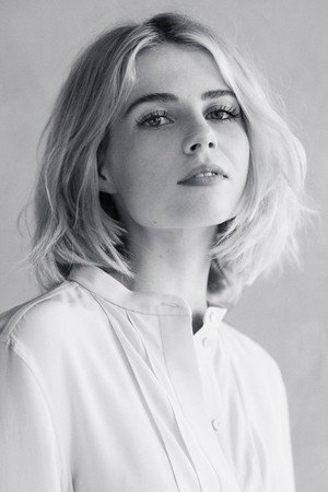 Lucy Boynton in The Greatest Hits