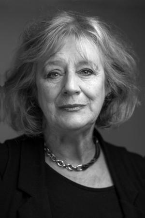 Maggie Steed in Mog s Christmas