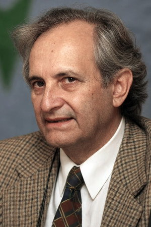 Antonio Cubillo in Airline Disaster: Crash of the Century