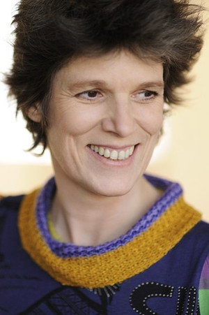 Laura Benson in Hôtel de France