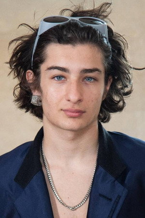 Sunny Suljic in The House with a Clock in Its Walls