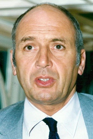 Stephen Yardley in Kill Two Birds