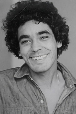 Mohamed Mounir in Al Shahhateen