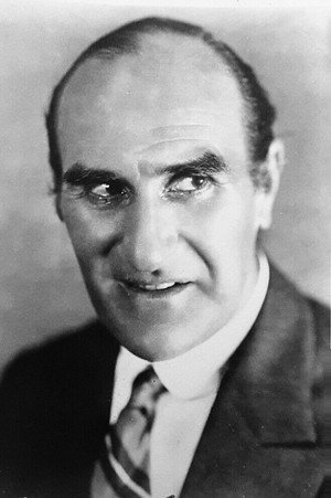 Ernest Torrence in Sweet Kitty Bellairs