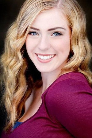 Mackenzie Mowat in Good Luck Chuck