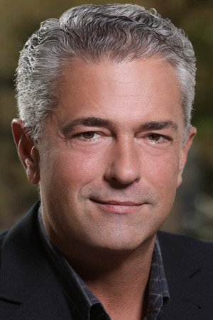 Malek Akkad in Going to Pieces: The Rise and Fall of the Slasher Film