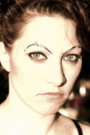 Amanda Palmer in Persecution Blues: the Battle for the Tote!
