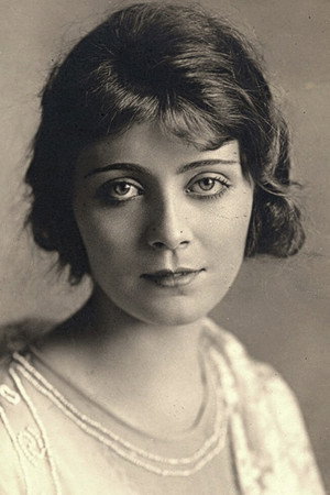 Dorothy Devore in Kidding Katie