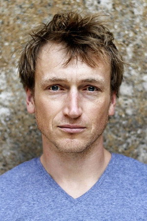 Christian Sengewald in Time to Leave