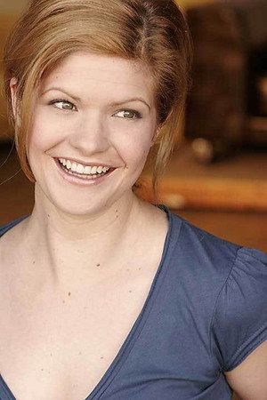 Kirsten Roeters in Gas Light