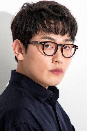 Lee Hae-woon in Thirsty