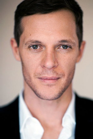 Gareth Reeves in Tracker