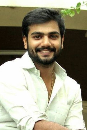 Dheeraj Denny in Himalayathile Kashmalan