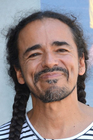 Rubén Albarrán in Continue Being: Café Tacvba