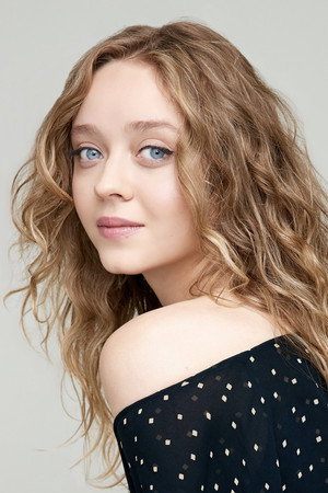 Madeleine Arthur in Tell Me Why I Don't Like Mondays
