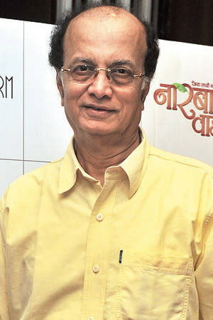 Dilip Prabhavalkar in Sulemani Keeda