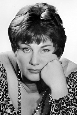 Dominique Davray in Cl  o from 5 to 7